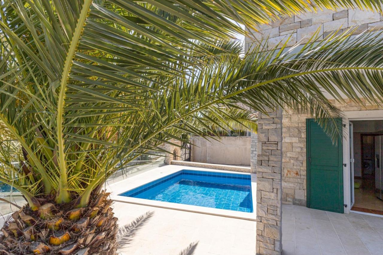 Villa Milena With Pool And Sea View Црвени-Врх Экстерьер фото