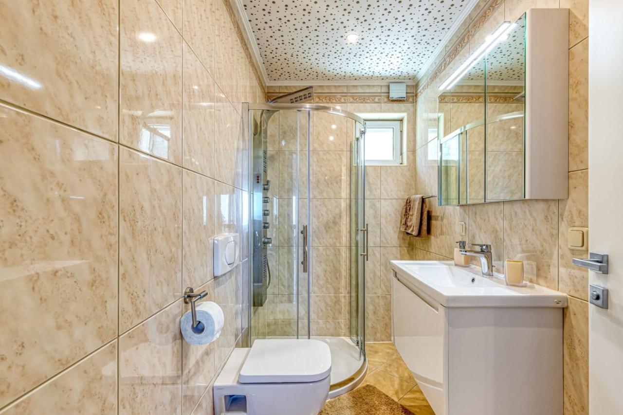 Villa Milena With Pool And Sea View Црвени-Врх Экстерьер фото