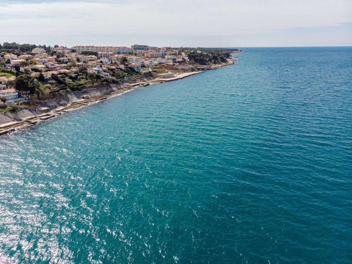 Villa Milena With Pool And Sea View Црвени-Врх Экстерьер фото