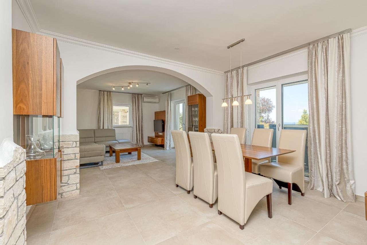 Villa Milena With Pool And Sea View Црвени-Врх Экстерьер фото
